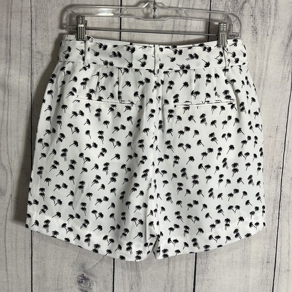 NEW Ann Taylor The Tie Waist Mid Rise Palm Tree Print Shorts Size 6 - Picture 5 of 8